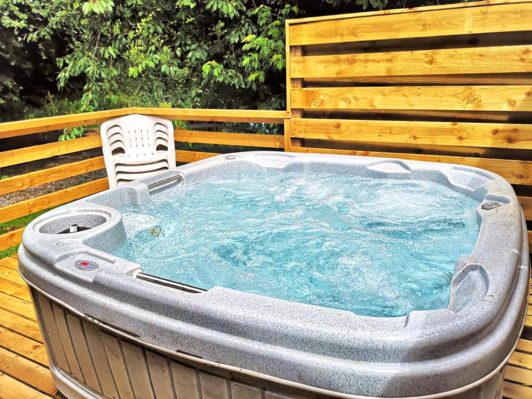Kingfisher Lodge-huntersmoon -warminster-longleat-bath